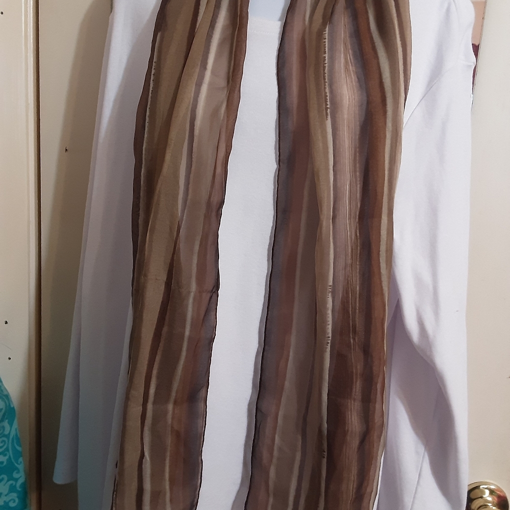 Long scarf